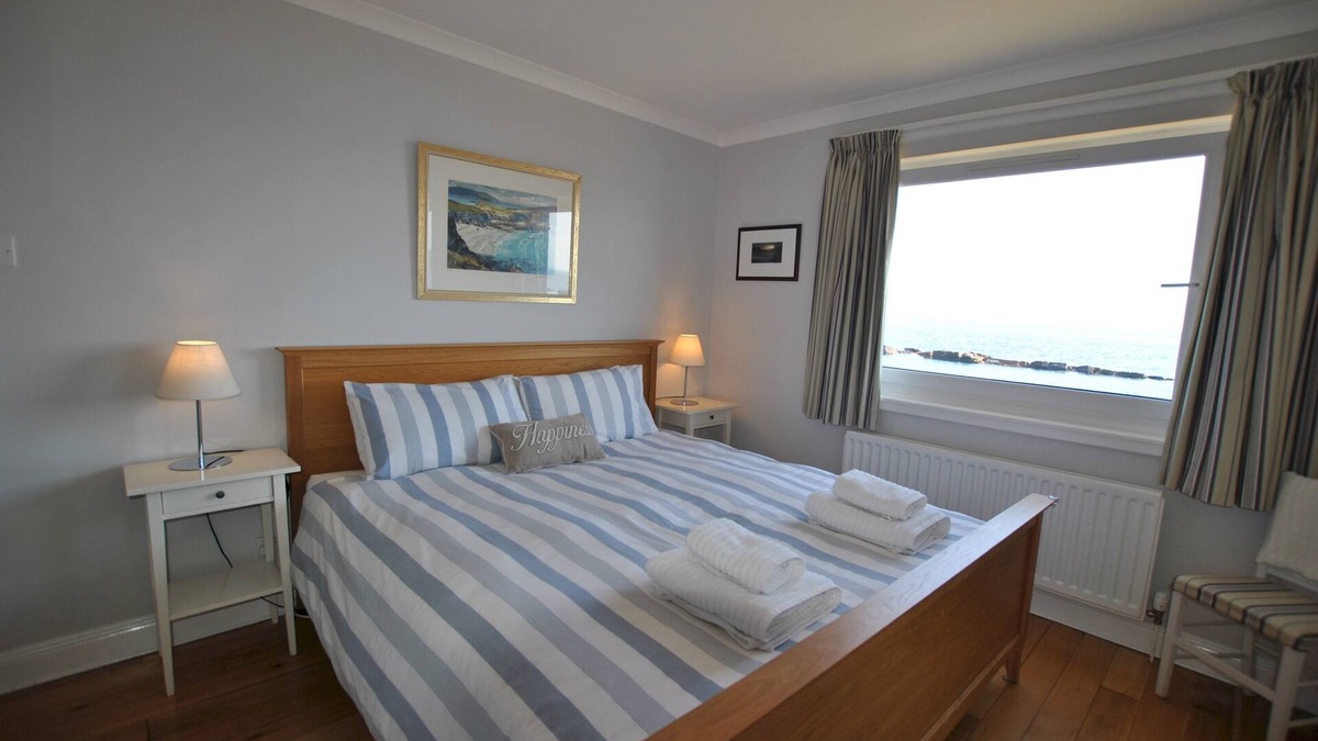 Cellardyke House | Sandy Sorland's Beach House- stunning seaside home