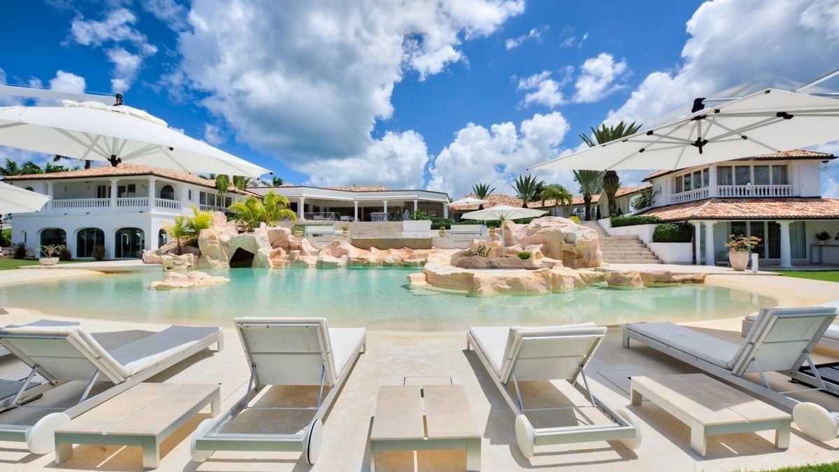 Plum Bay Villa | Sandyline Luxury villa