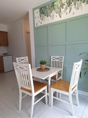 Creevy Apartment | SANDYS SHORE APARTMENT