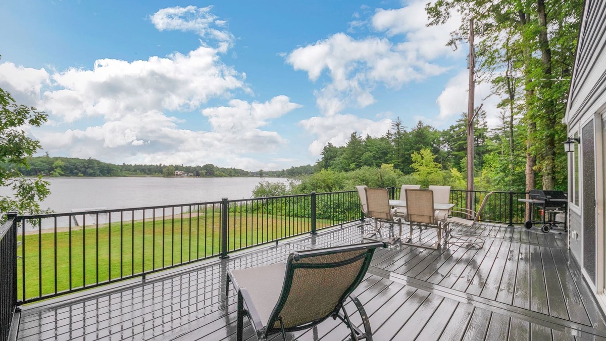 Gowen Cottage | Sandyside:Lake Life at Its Best – A Summer Escape You'll Never Forget!