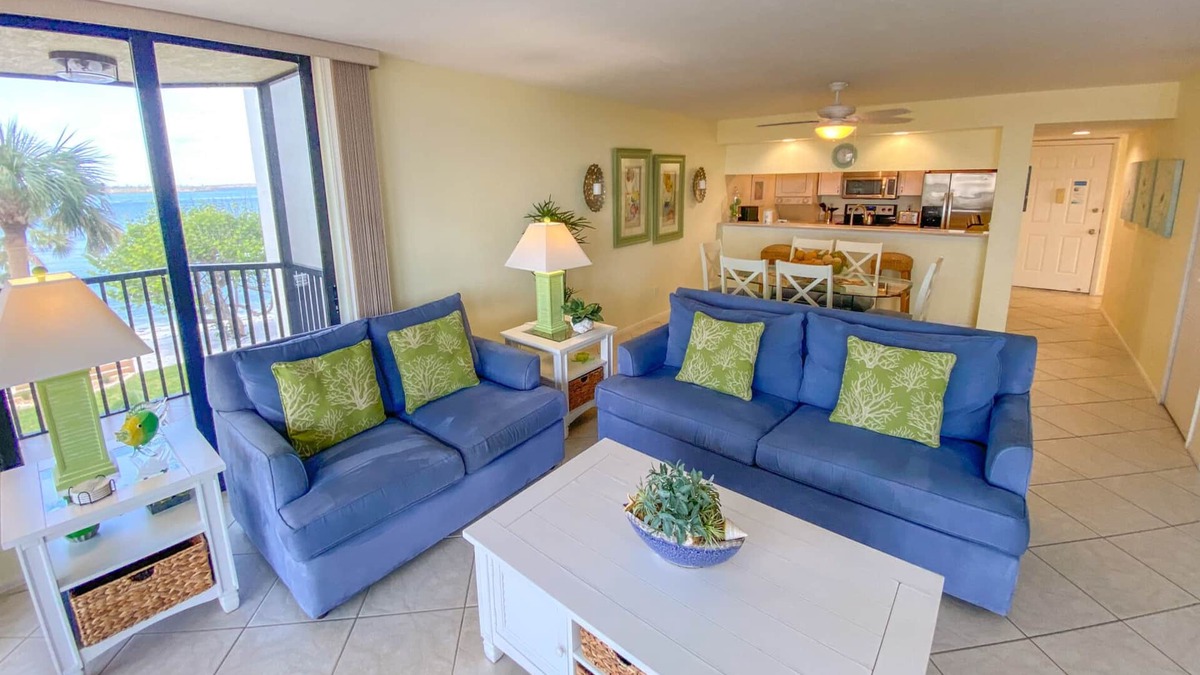 Punta Rassa Condo | Sanibel Harbour Resort Harbour Tower 211: Boasting amazing sunset views from the lanai