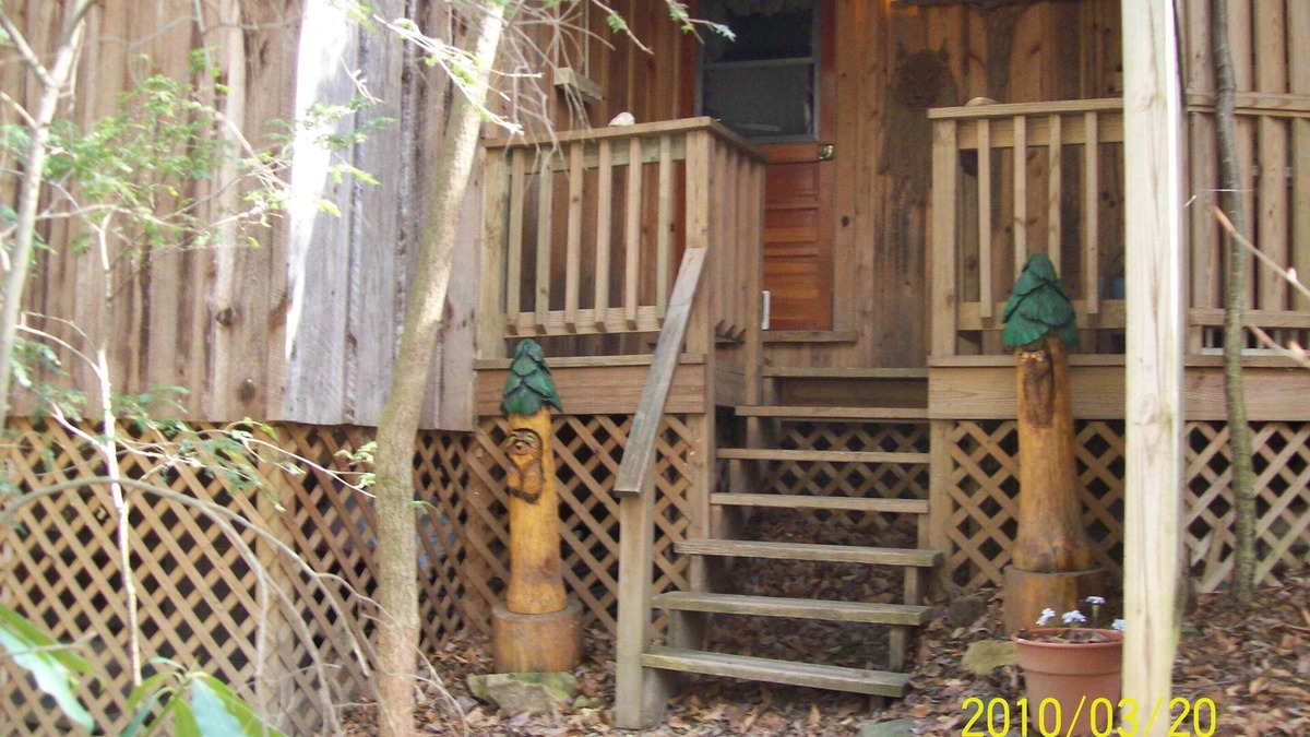 Cosby Cabin | Sanitized! Creekside Cottage sits over Creek Woods, Looking into Park! Pets OK