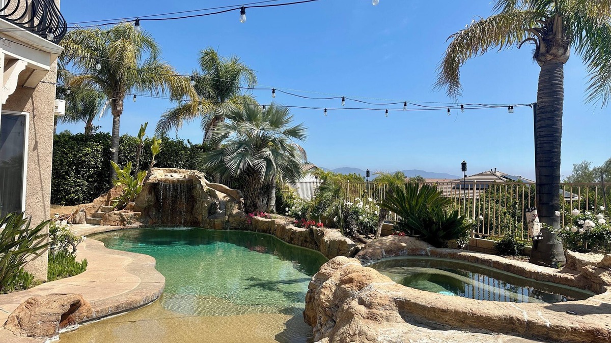 Santa Clarita House | Santa Clarita Tropical Paradise, Six Flags Magic Mountain, LA, Beaches Drivable
