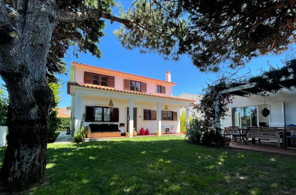 Torres Vedras House | Santa Cruz Beach House