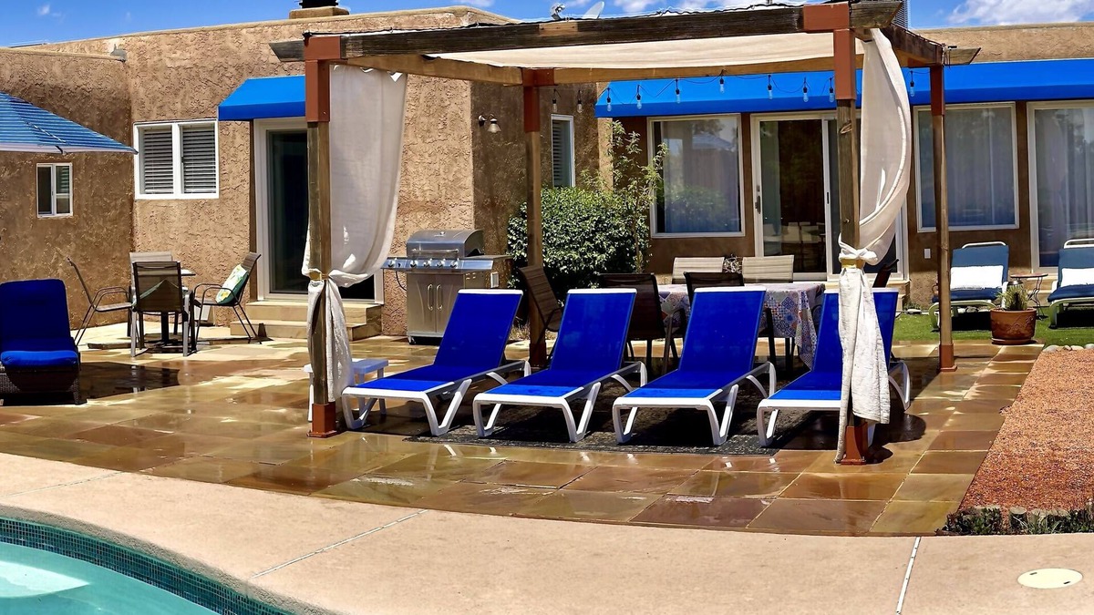 Santa Fe Villa | Santa Fe Desert Retreat with Pool in a secluded are, 15 minutes from downtown