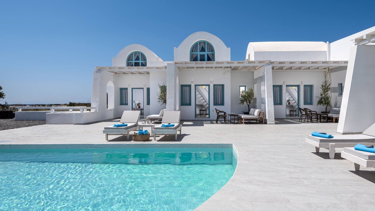 Agios Georgios Hotel | Santa Irina Luxury Sunny Lofts