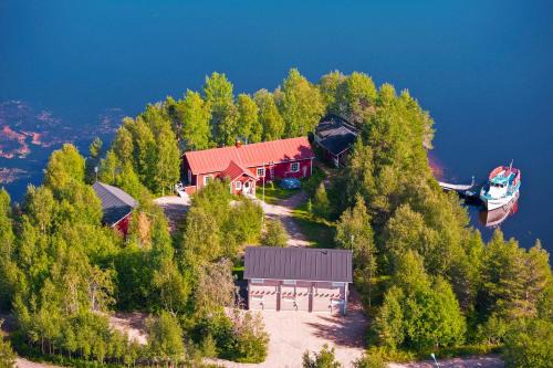 Kemijarvi Hotel | Santa's Little Village - Hotel Uitonniemi