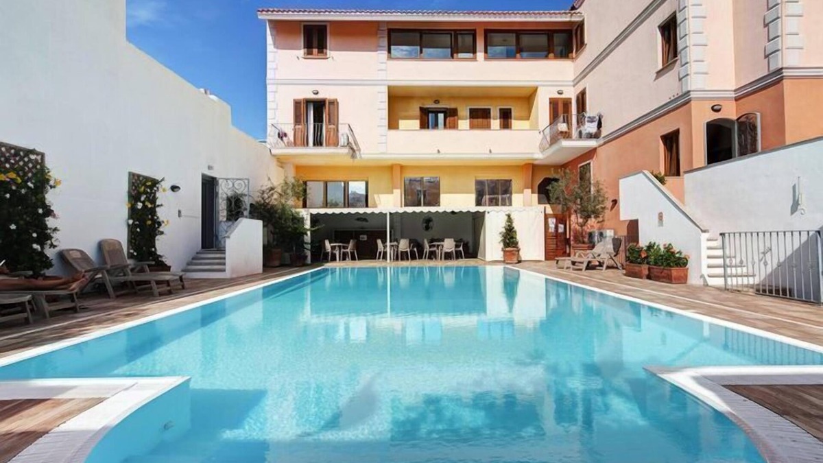 Santa Teresa di Gallura Apartment | Santa Teresa Gallura Flat Escape