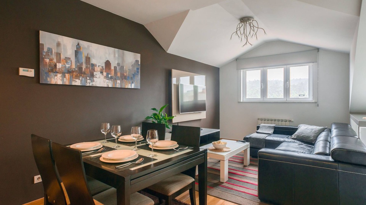 O Milladoiro Apartment | "SantaMaría III" New and modern penthouse 4km from Santiago, with WiFi-Netflix-HBO