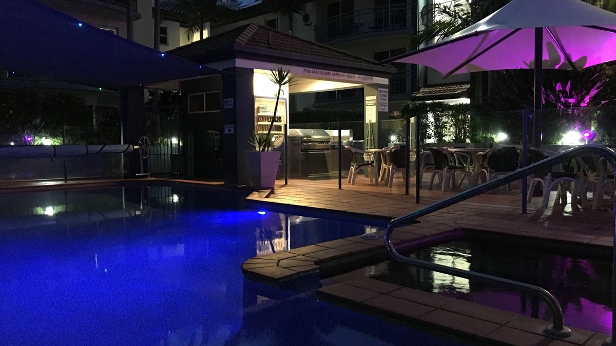 Surfers Paradise Apartment | Santana Resort