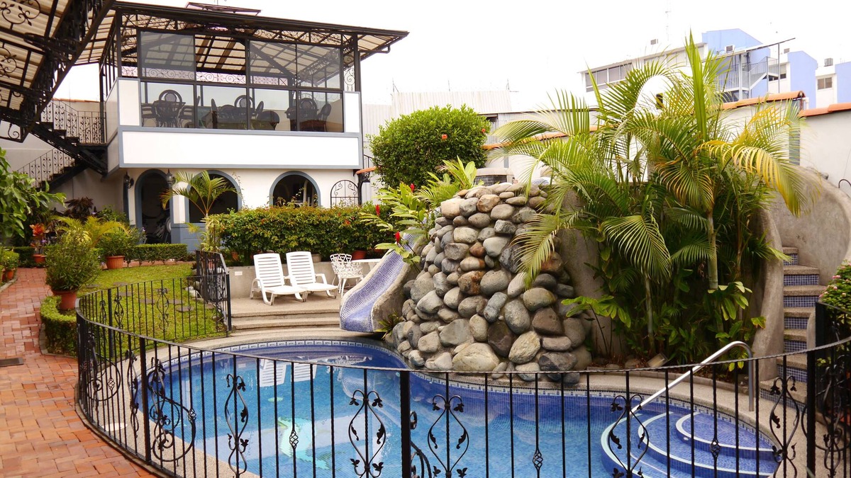 Amon Hotel | Santo Tomas Hotel