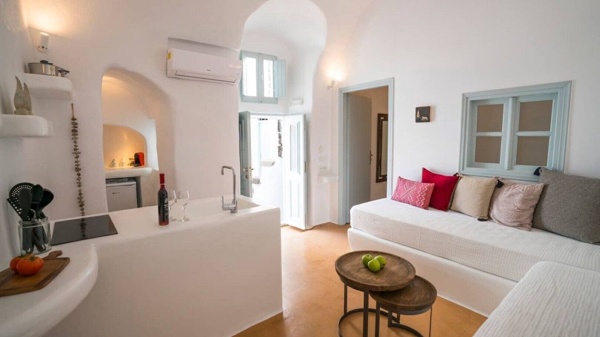 Emporio House | Santorini-treasures Lavender villa traditional