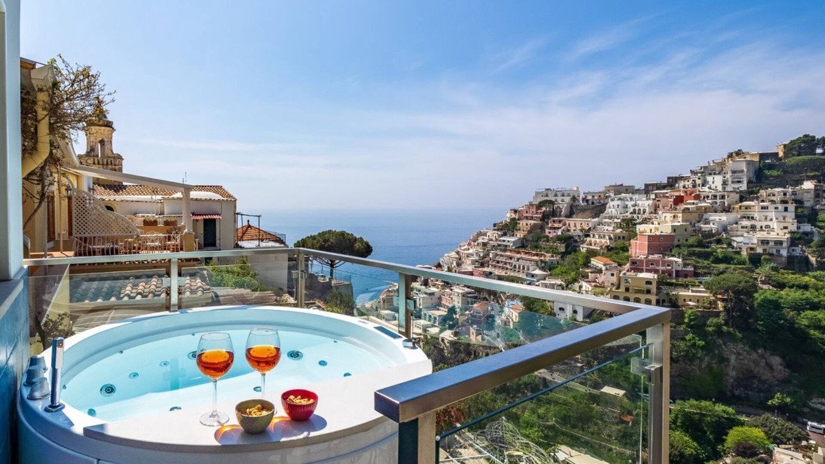 Liparlati Apartment | Santoro Suite with jacuzzi view Positano