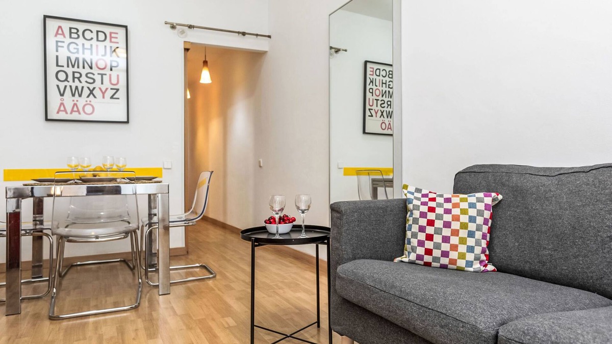 La Maternitat i Sant Ramon Apartment | Sants-Montjuïc: Avenida Madrid by Interhome