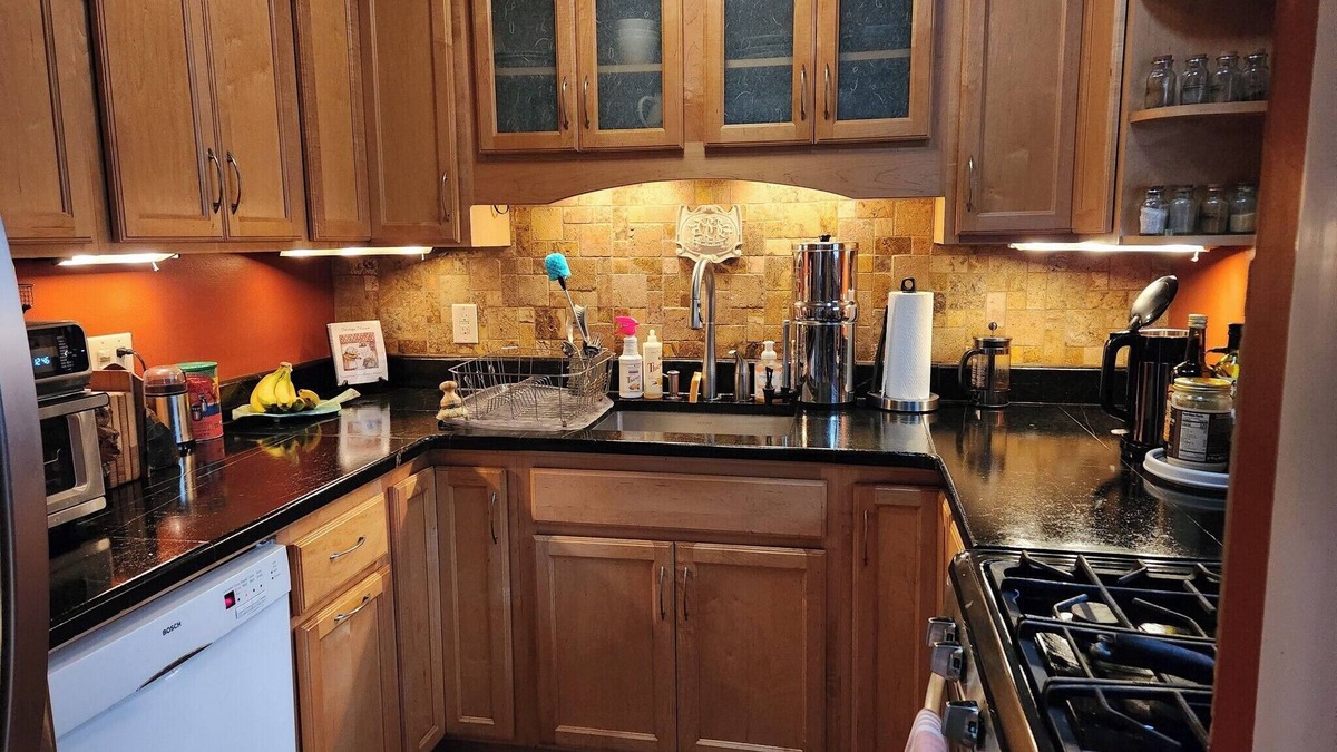 Reveille House | Santuary in the Woods with Heating, Wood stove, Sauna, WiFi