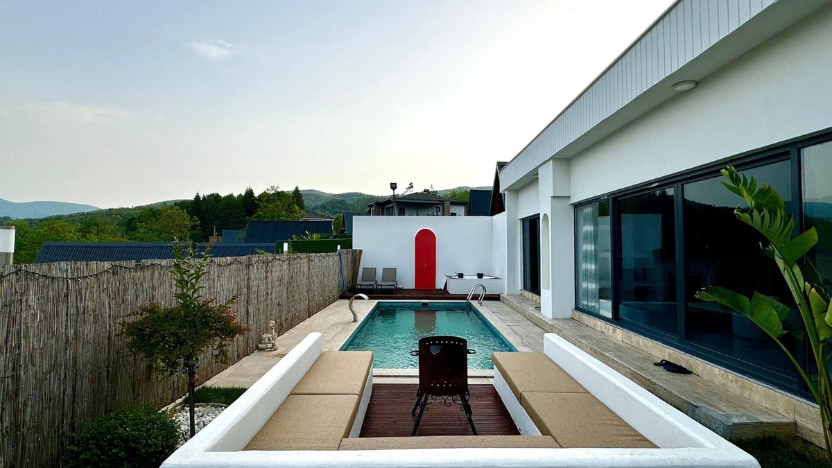 Sapanca Villa | Sapanca 2+1 Heating Pool-Conservative-Fireplace-Jacuzzi-6 Person Holiday Villa