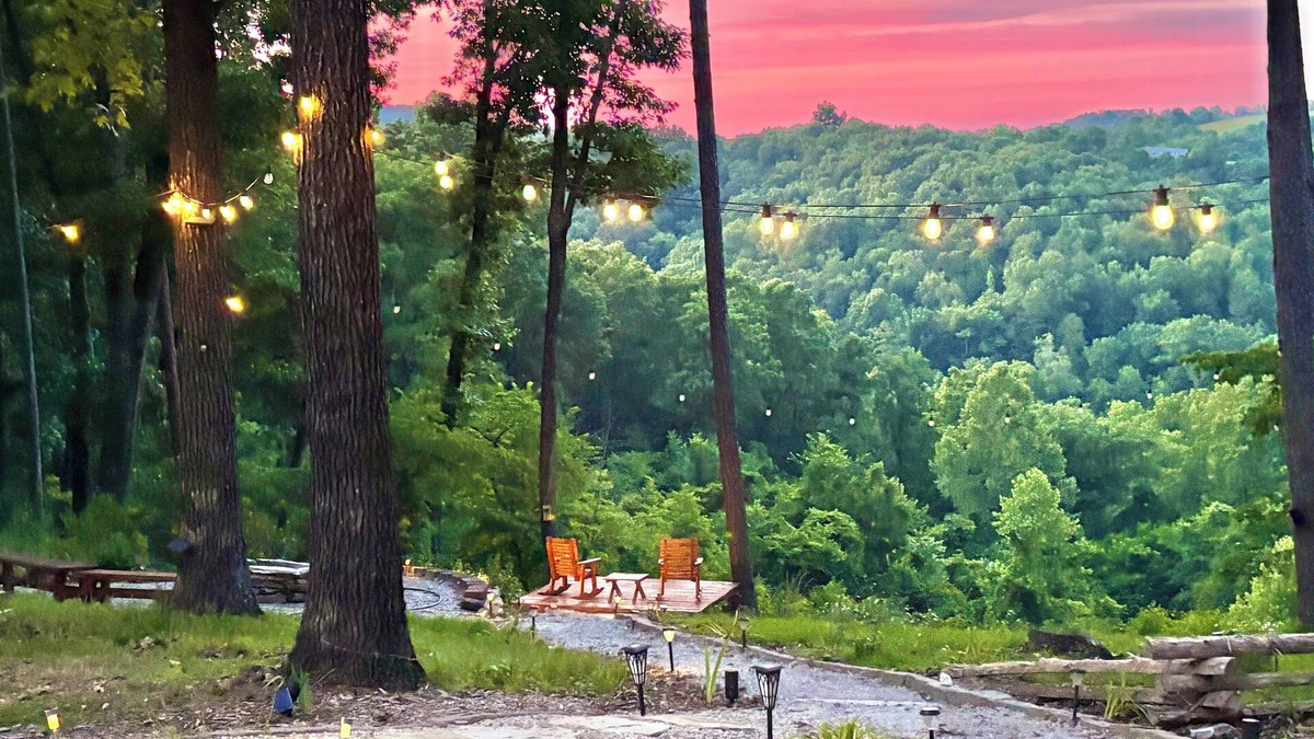 Eureka Springs Cabin | Sapphire Moonlight, Mountain View oasis cabin with kayaks, Grill, lake access