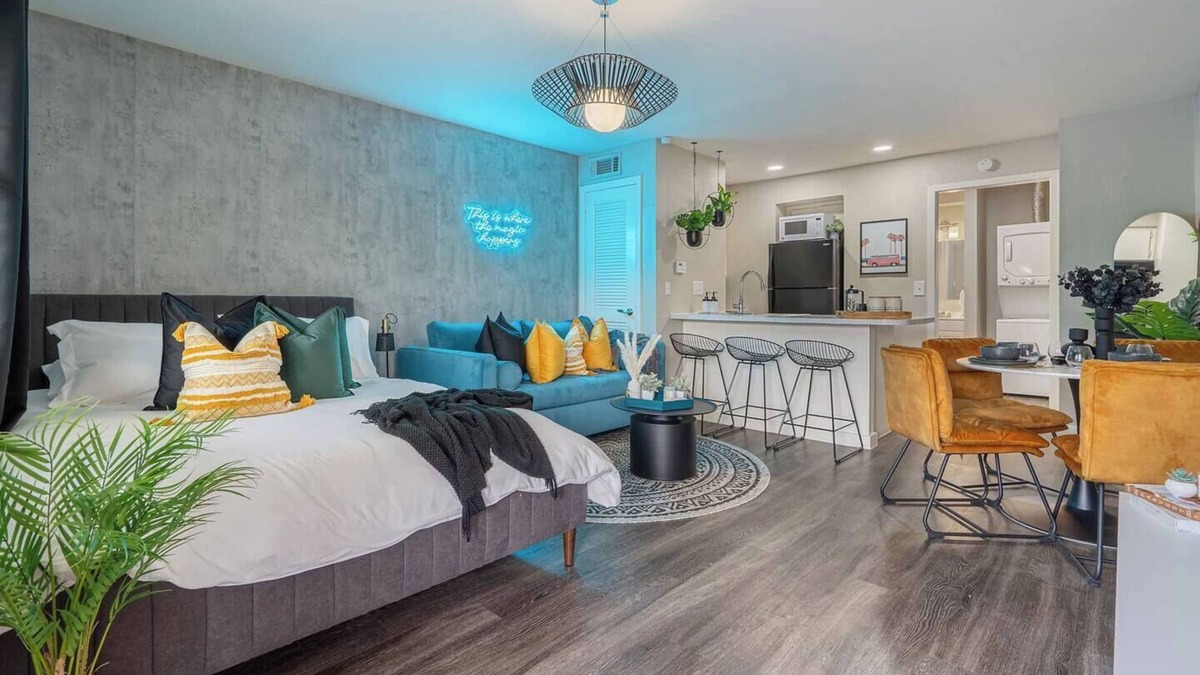 Allandale Apartment | Sapphire | Studio | Sleeps 5