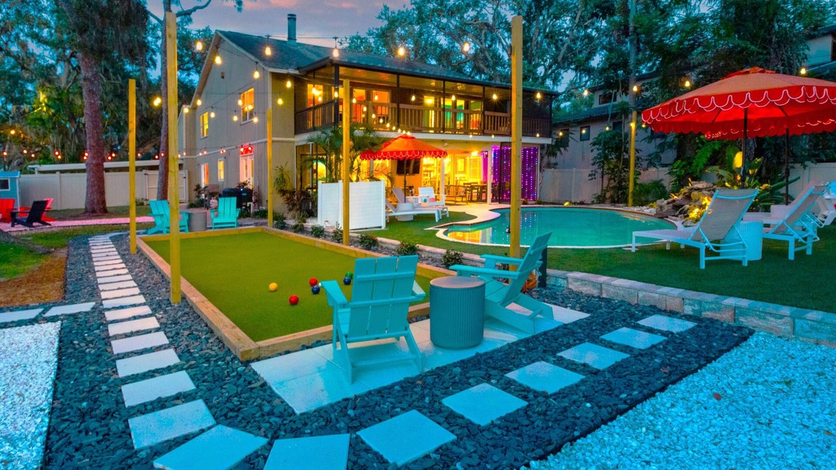 Whitfield House | Sara Bay Base Camp: Private Tropical Oasis, Pool, Golf, Bocce, Firepit, PETS