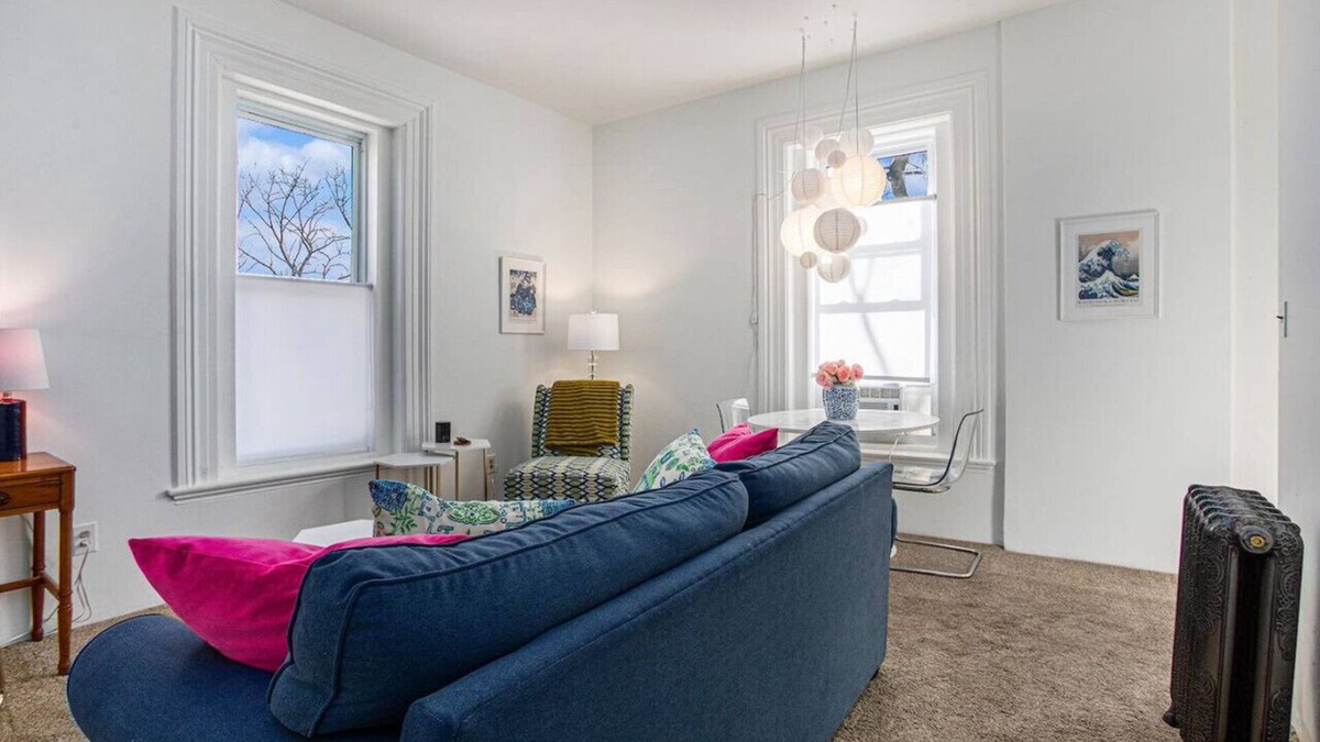 Bay City Apartment | Sarah’s Entire Apt @ the Historic McCormick House