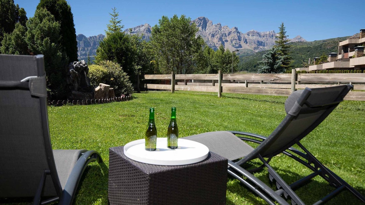 Panticosa Apartment | Saras Garden by BeValle