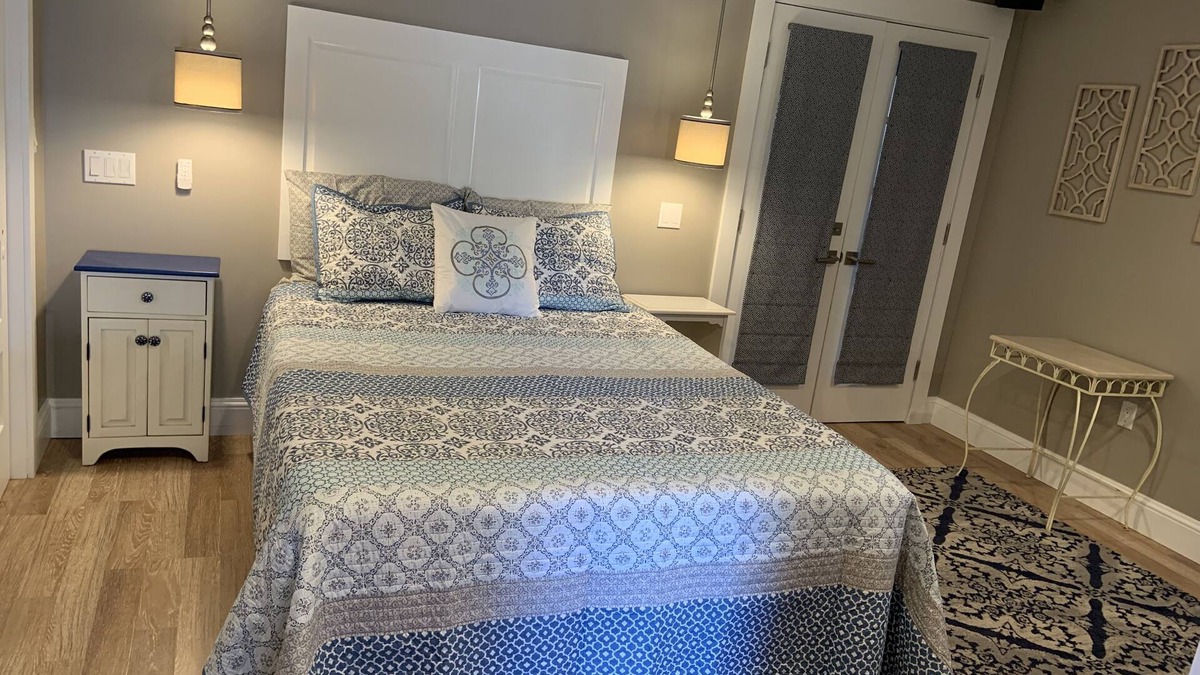Southgate Apartment | Sarasota Cozy & Clean, Near #1 Beach Siesta in SouthGate Neighborhood