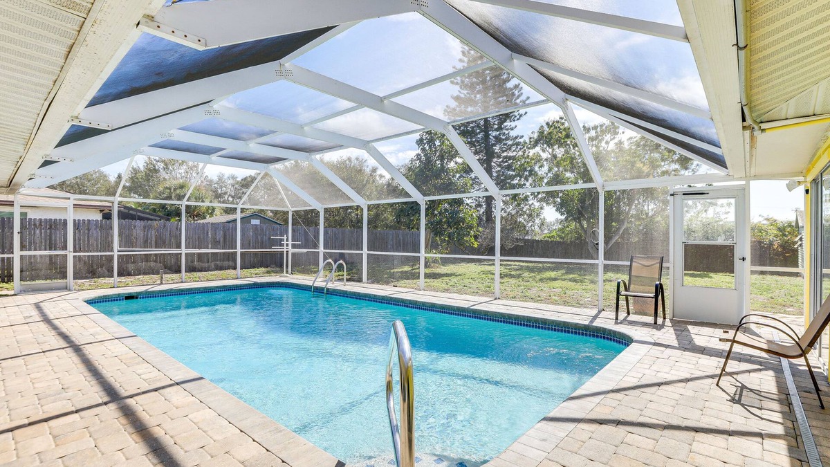 Whitfield House | Sarasota Home w/Heated Pool: 3 Mi to Airport!