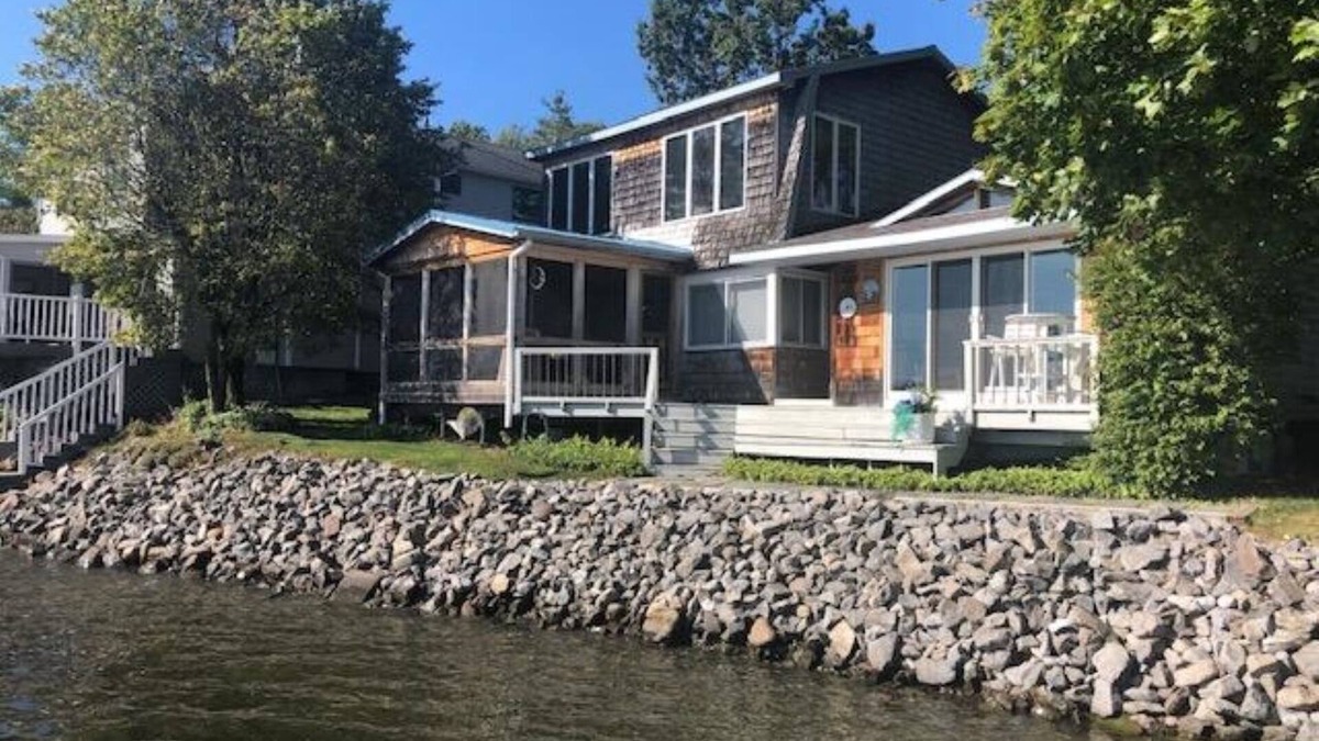 Malta Cottage | Saratoga Lake Summer Paradise