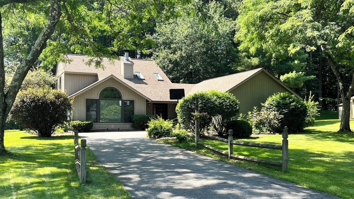 Malta House | Saratoga Track Special - 10 min to Saratoga Race Course, 5 min to Lake Beach