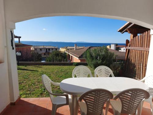 Lu Bagnu House | "Sardinia Blue Home" Vista mare, tramonti mozzafiato su Golfo Asinara, giardino, parking e Wi-Fi