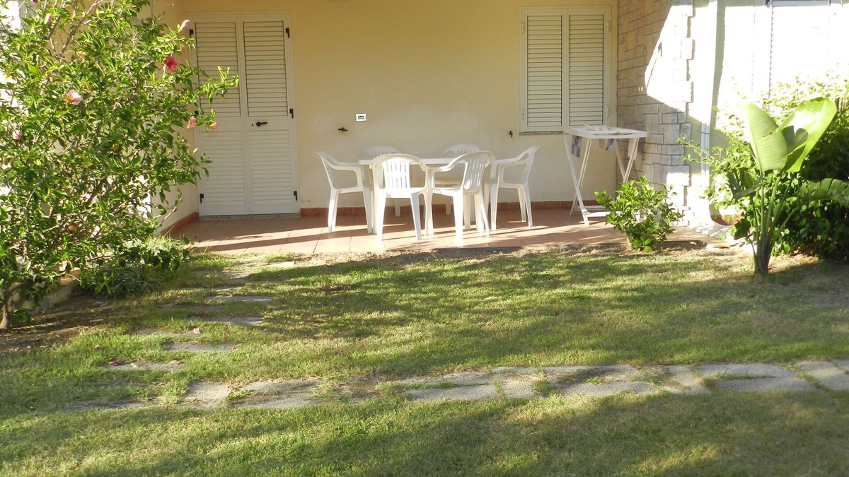 Luddui Apartment | Sardinia - Budoni: apartment in villa with garden