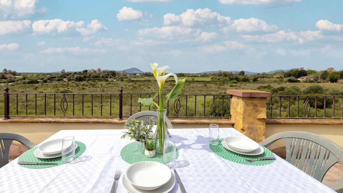 Olmedo Villa | Sardinia Re - Country Villa Pala Venalza Mansarda