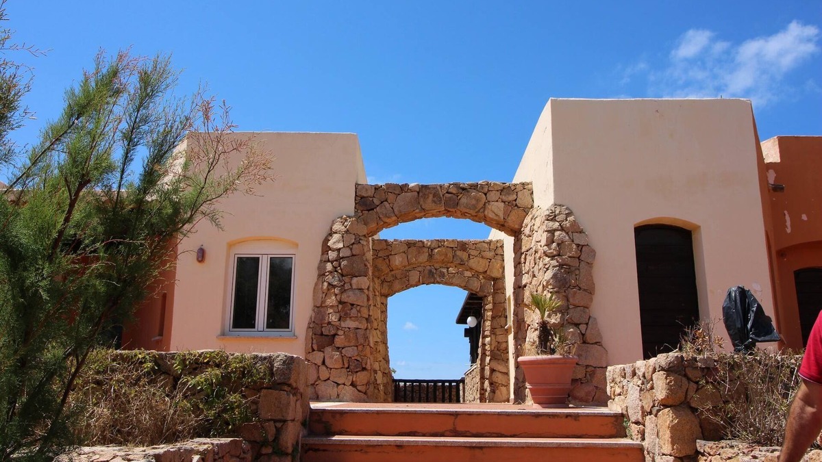 Canneddi House | Sardinian Seaside Holiday Home