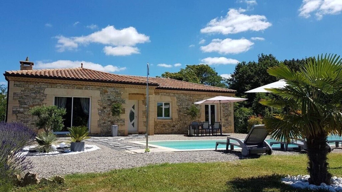 Proissans Villa | Sarlajoande, a modern villa in Perigord style