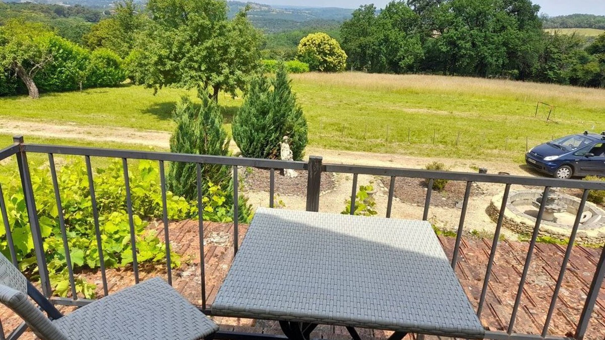 Marcillac-Saint-Quentin Cottage | Sarlat 10 minutes from Stunning views in French countryside