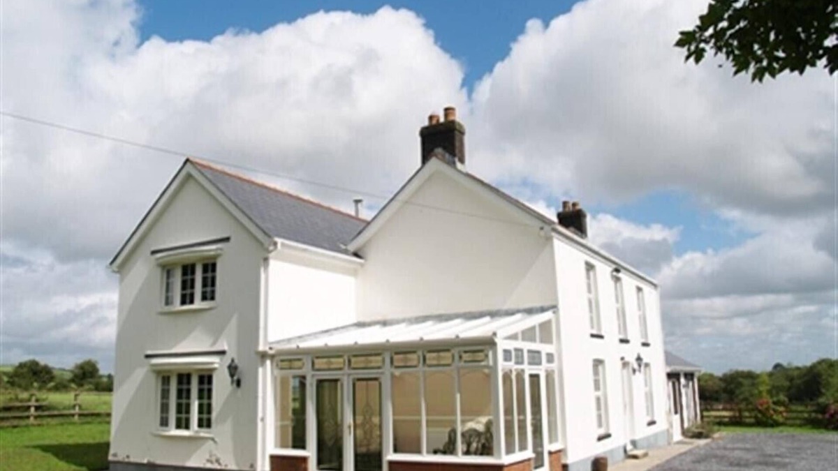 Clynderwen Cottage | SARNAU, family friendly, country holiday cottage in Efailwen