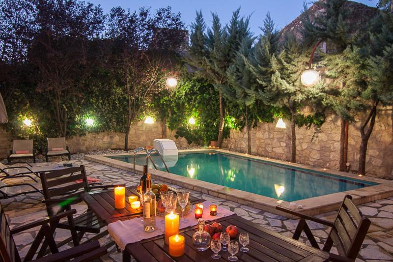 Agios Mamas Villa | Sarris Villa