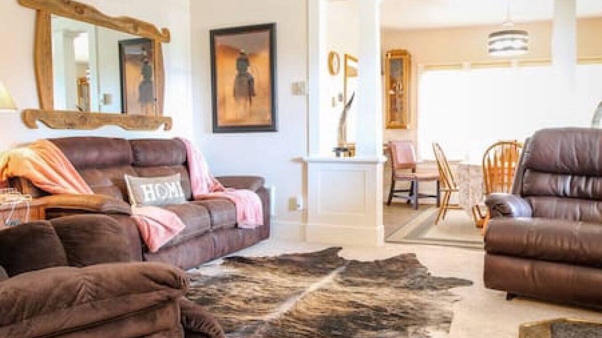 Baker County House | Sass House, Cozy 2 Bdrm Home! Fire Pit, Pets Stay Free!