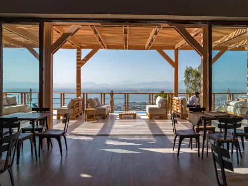 Rival Beach Hotel | Satama Hotel