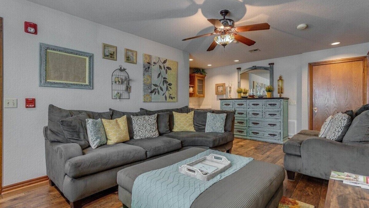 Norman Apartment | Satin Suite at Whispering Pines Inn
