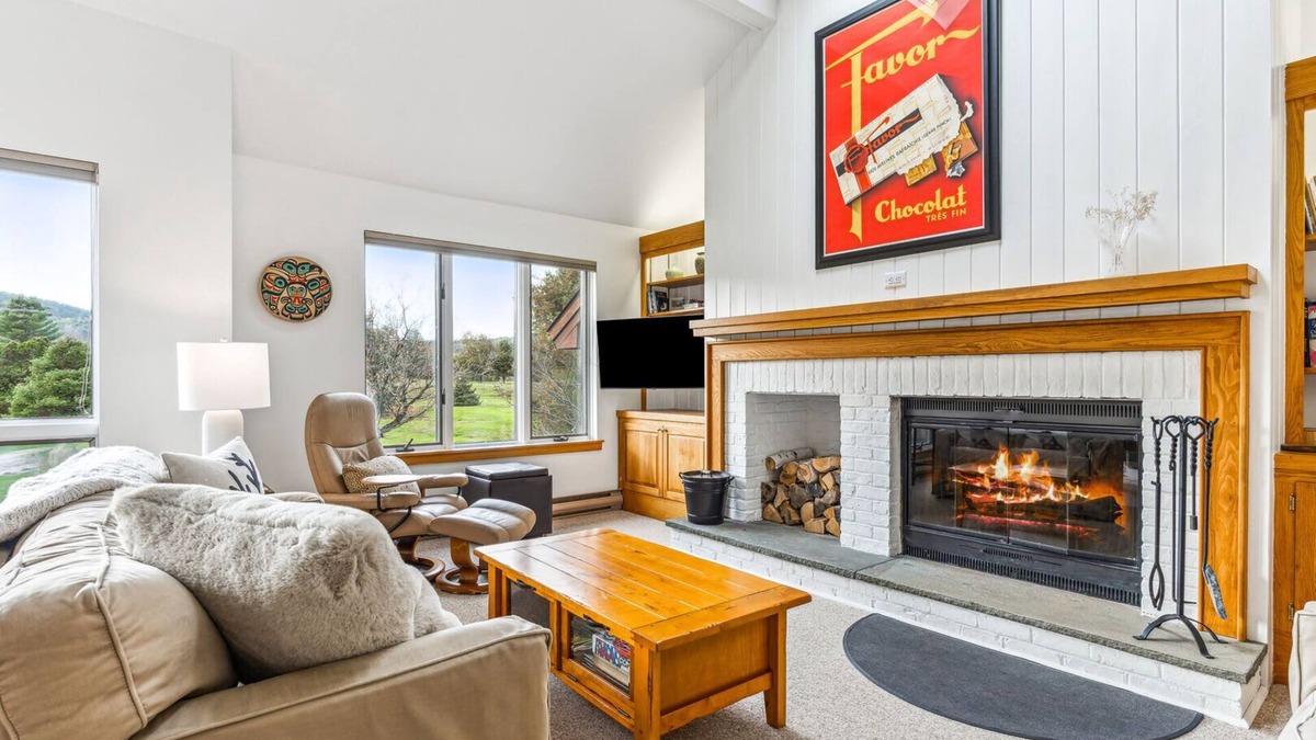 Quechee Condo | Sauna, Close to Club - Gracious Dartmouth Place 9B
