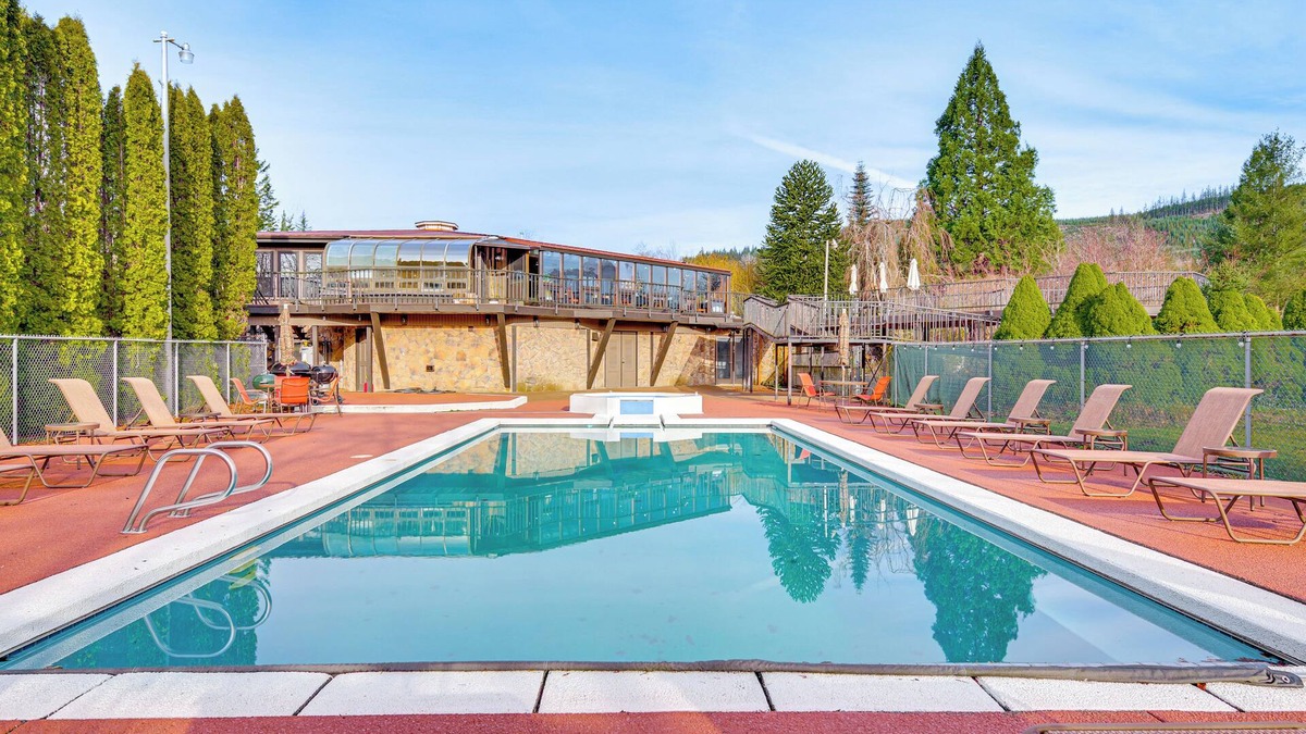 Sultan Villa | Sauna, Pickleball Court & Game Room: Sultan Villa!