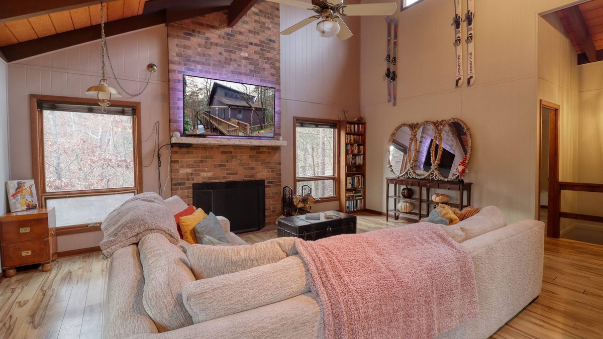 Basye Cabin | Sauna☆Pool Table☆Bar☆2 Fireplaces☆n4 Bedroom+Loft Cabin☆ On Bryce Resort