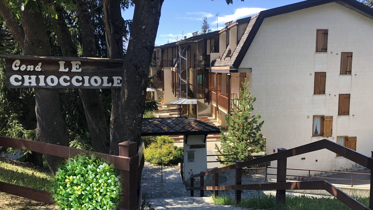 Sauze d'Oulx Apartment | Sauze D'Oulx Apartment sleeps 6 with garden.