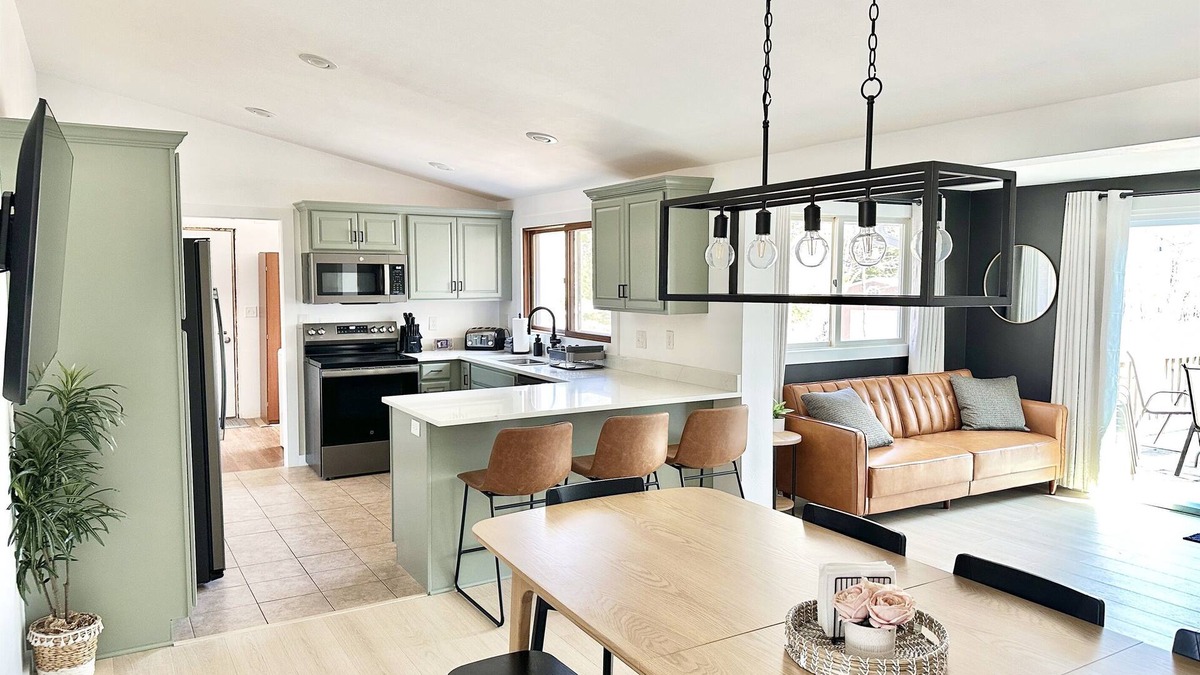 Fish Creek House | Save 10% on Weeknight Stays - Fish Creek - Trails + Fire Pit + Sleeps 10