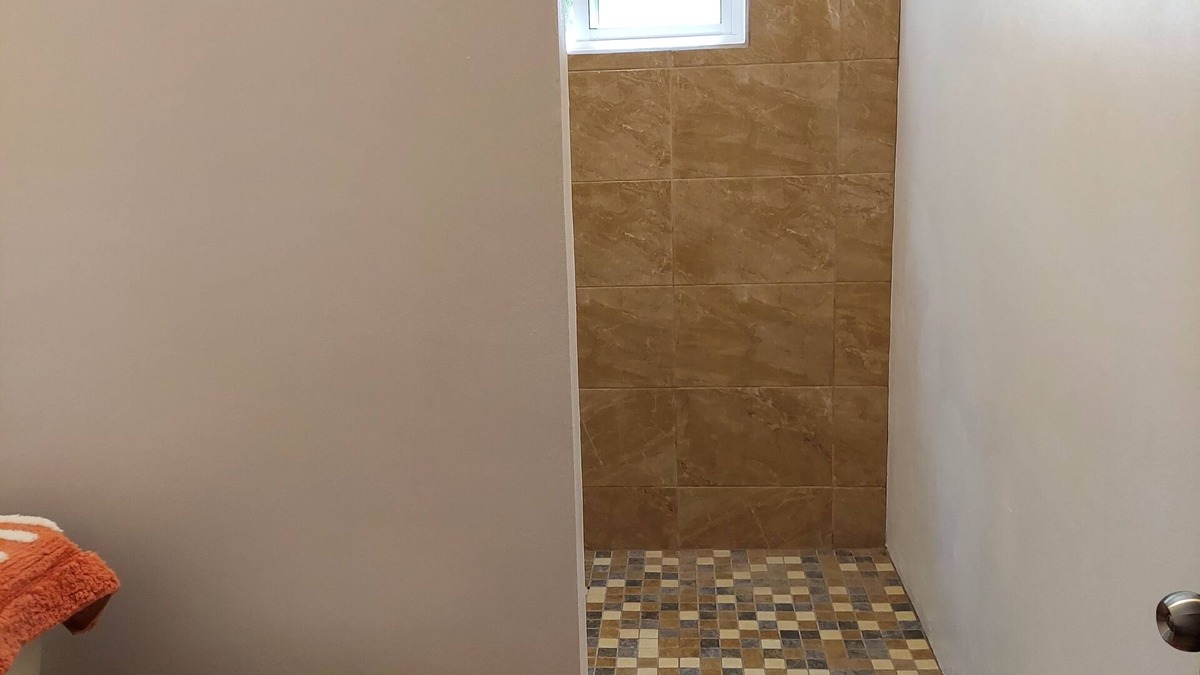 Corozal House | Save by Renting 1 of the Bedrooms in a Cozy Home