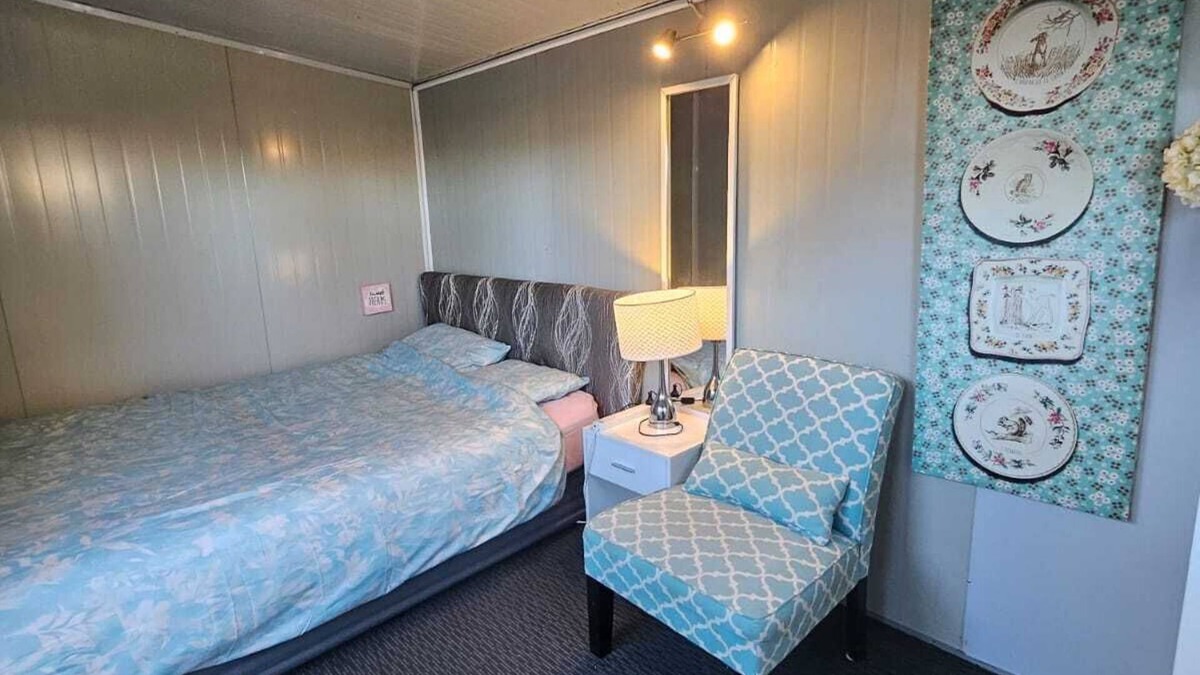 Waterview Cabin | Save money budget affordable cabin with comfort! - Cabin1
