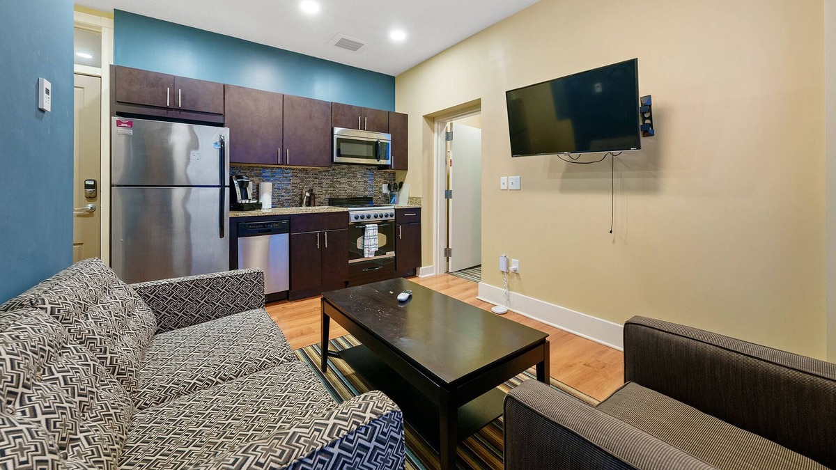 St. Clairsville House | Savor the Exquisite Allure of this remodeled Condo located at St.Clairsville 305