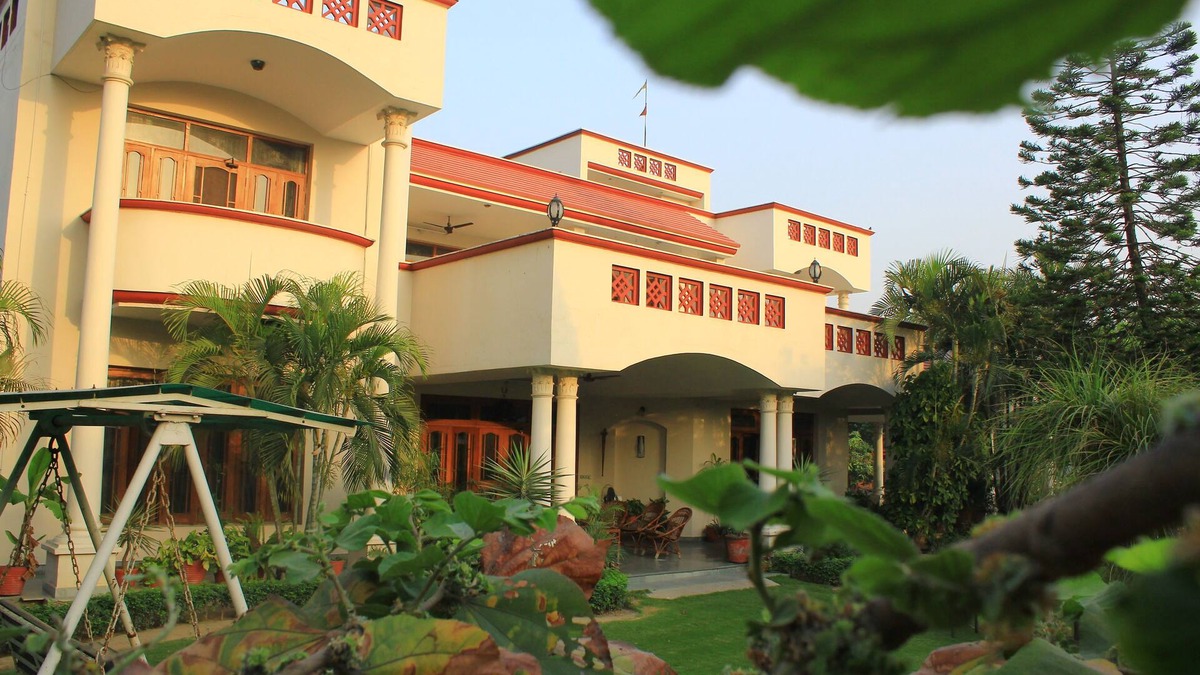 Jalandhar House | Savrupson Modern Villa (Bed & Breakfast)