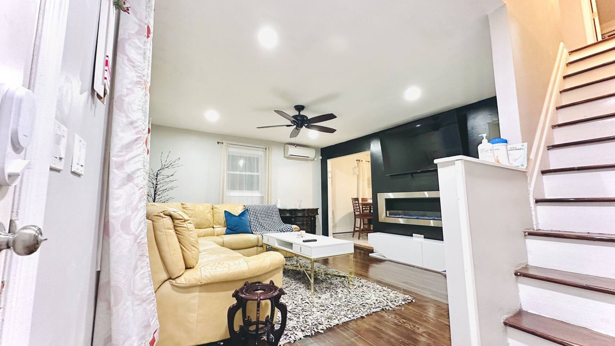 Mastic Beach House | Savvy Beach Stay